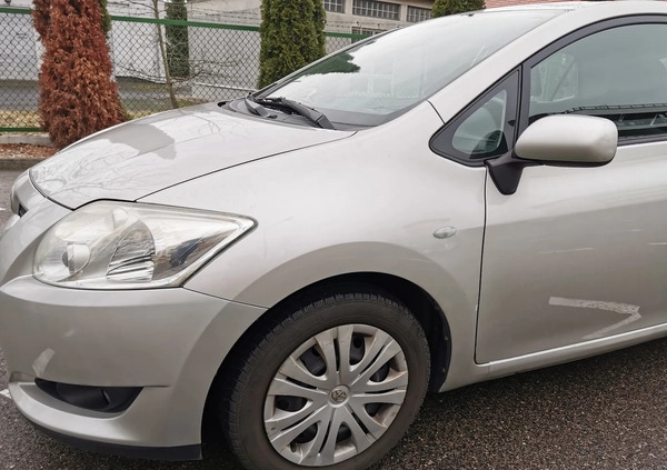 Toyota Auris cena 17500 przebieg: 188299, rok produkcji 2007 z Warszawa małe 436